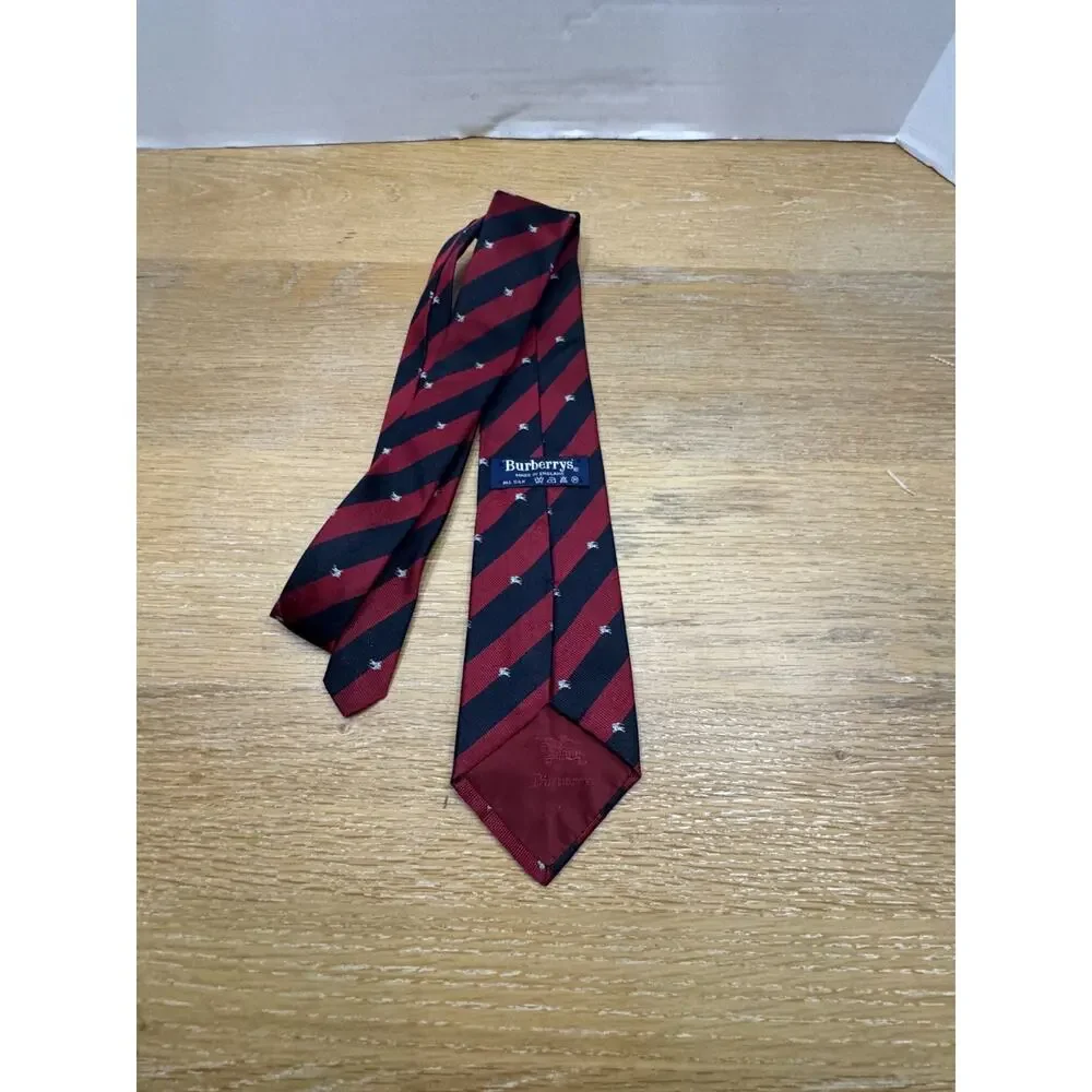 Men's Vintage 90's Burberrys 100% Silk Tie Red and Blue